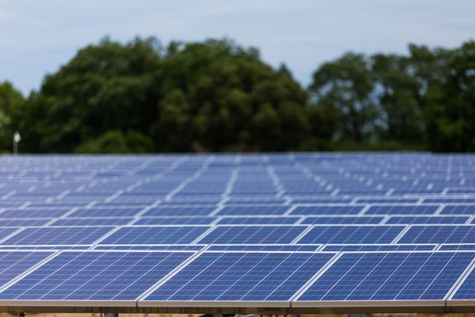 Allonnes, ville solaire… Le champs solaire sur le site du Monné s’agrandit !